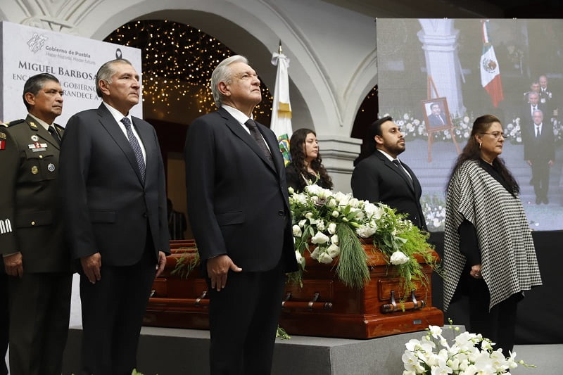 Barbosa ideó la marcha para respaldar la 4t, destaca AMLO en homenaje póstumo