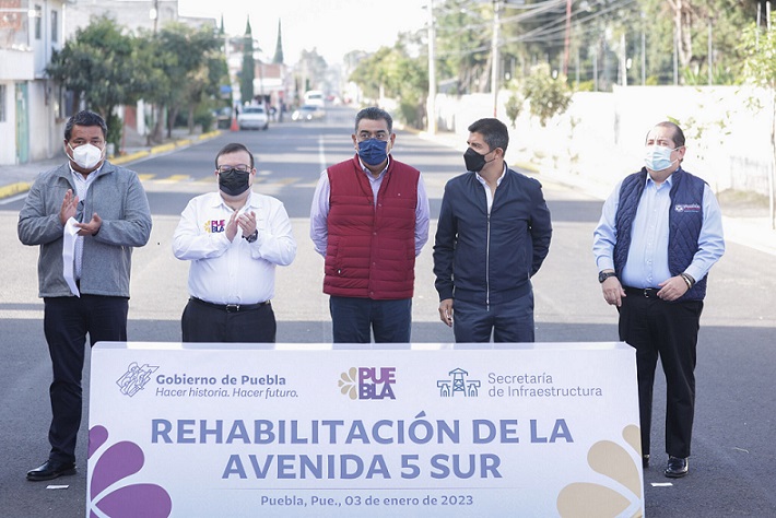 Inauguran Sergio Céspedes y Eduardo Rivera rehabilitación de 5 Sur, con inversión de 5 mdp