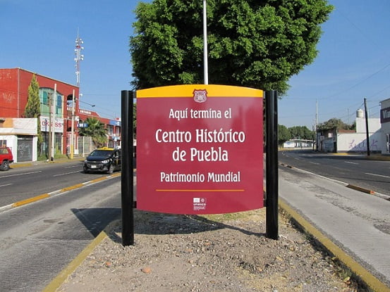 Gobierno Municipal da mantenimiento y coloca señalética en Centro Histórico