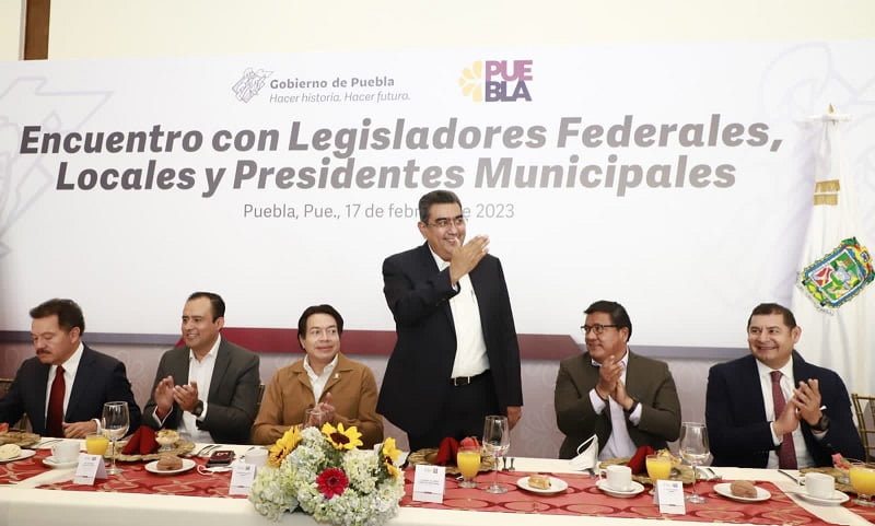 Reunión con Mario Delgado garantiza la gobernabilidad en Puebla: Céspedes