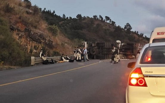 Camioneta de la GN vuelca en carretera de Chiapas; al menos 14 heridos