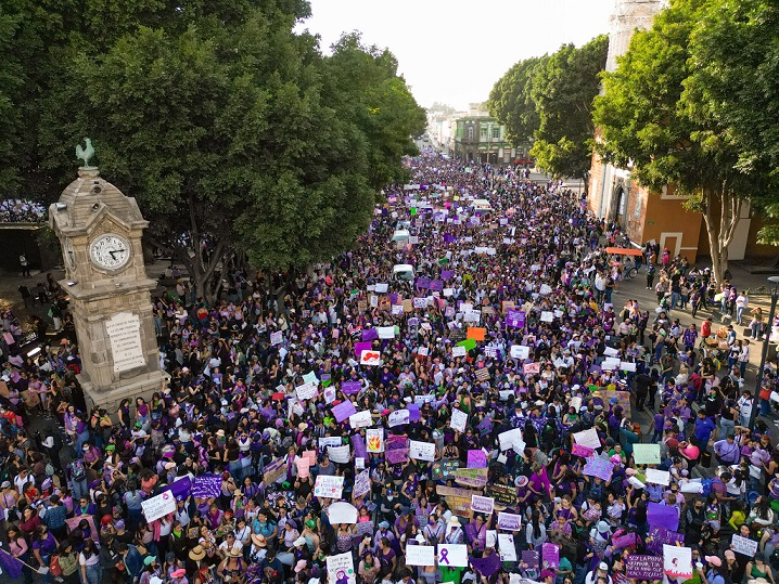 Reporta Segob saldo blanco en 50 marchas feministas durante 8M en Puebla