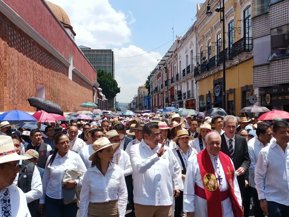 Sergio Céspedes y Eduardo Rivera participan en Procesión del Viernes Santo
