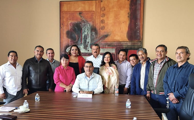 Sergio Céspedes y Socorro Quezada se reúnen en Puebla