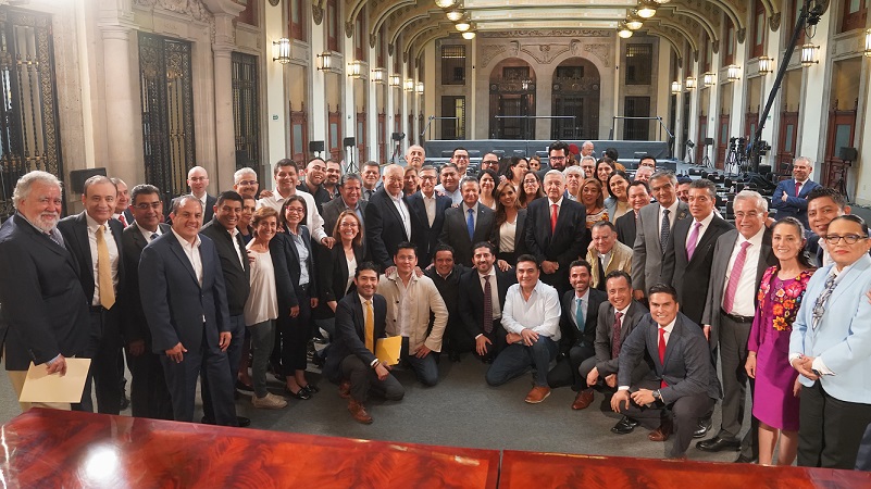Pactan AMLO y Sergio Salomón temas de migración y Bienestar en Palacio Nacional