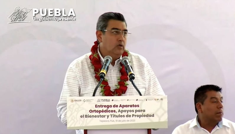 Anuncia Sergio Salomón construcción de Centro de Convenciones y ampliación de carretera en Tepeaca