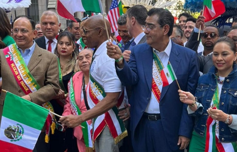 Preside Sergio Salomón Desfile de Independencia de México en Nueva York 