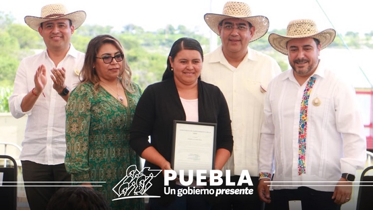 Anuncia Sergio Salomón rehabilitación de carretera Chapultepec – Santa Inés Ahuatempan