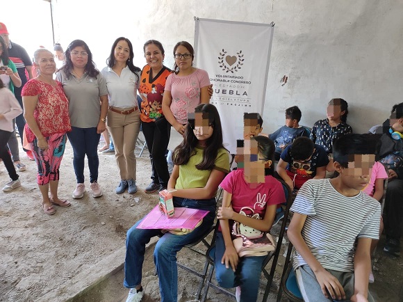 Voluntariado del Congreso del Estado lleva a cabo Jornada de Salud Visual en Izúcar de Matamoros