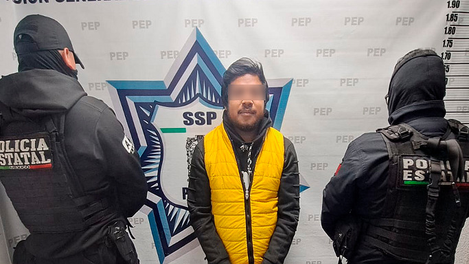 Detiene SSP a tres hombres por portación ilegal de armas de fuego en Puebla
