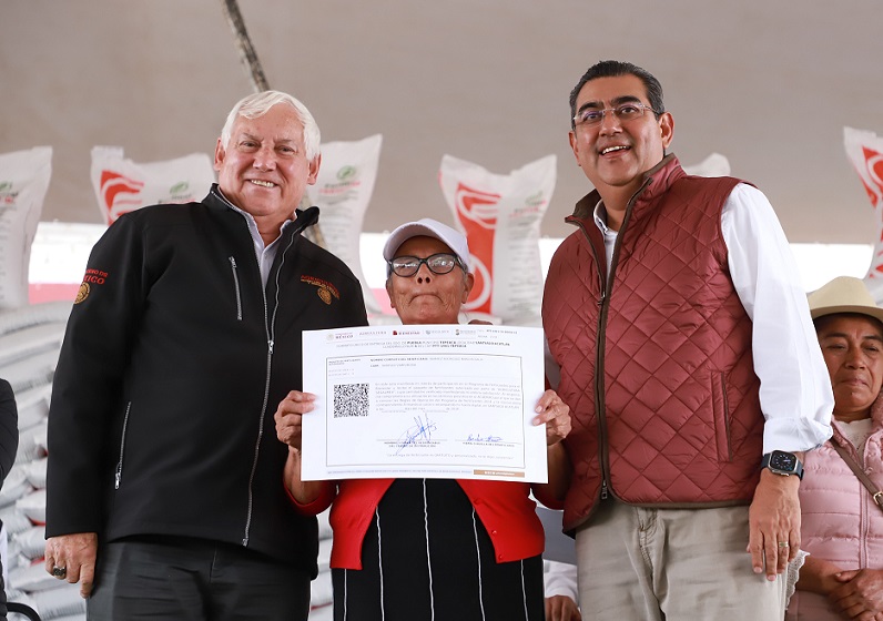 En Tepeaca, Gobiernos federal y Puebla inician con entrega de Programa de Fertilizante