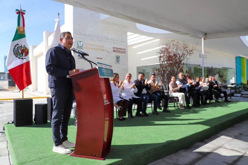 Inauguran Sergio Salomón y Zoé Robledo Unidad de Oftalmología, con inversión de 139 mdp 