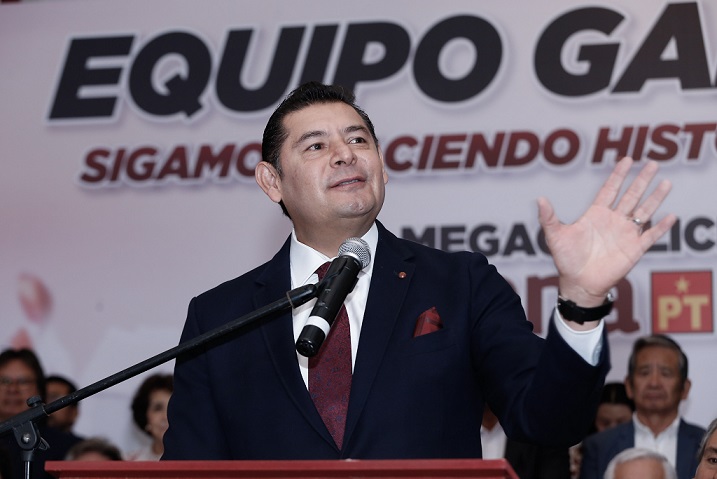 A mí me cuida el pueblo, responde Alejandro Armenta tras homicidio de candidato en Acatzingo