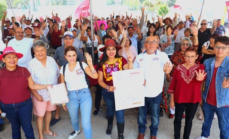 Cientos de colonos del Infonavit Santiago respaldan a Tonantzin Fernández, rumbo a la alcaldía de Cholula