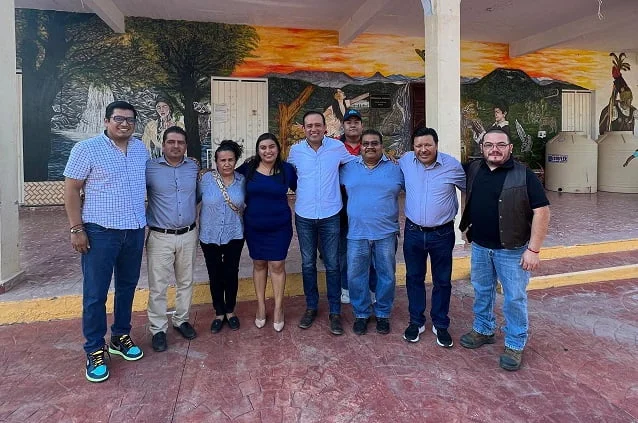 Diputado Lalo Castillo sostiene encuentro con Presidentes Municipales de la región Acatlán-Sur