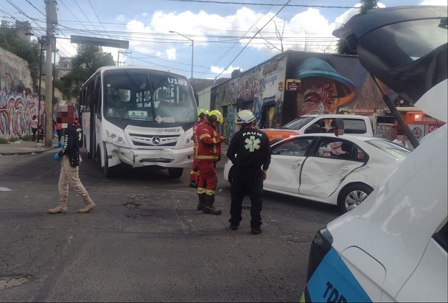 Cinco heridos deja choque entre RUTA y un particular en El Tamborcito