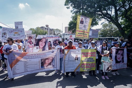 Realizan marcha en el día Internacional de Victimas de Desaparición Forzada.