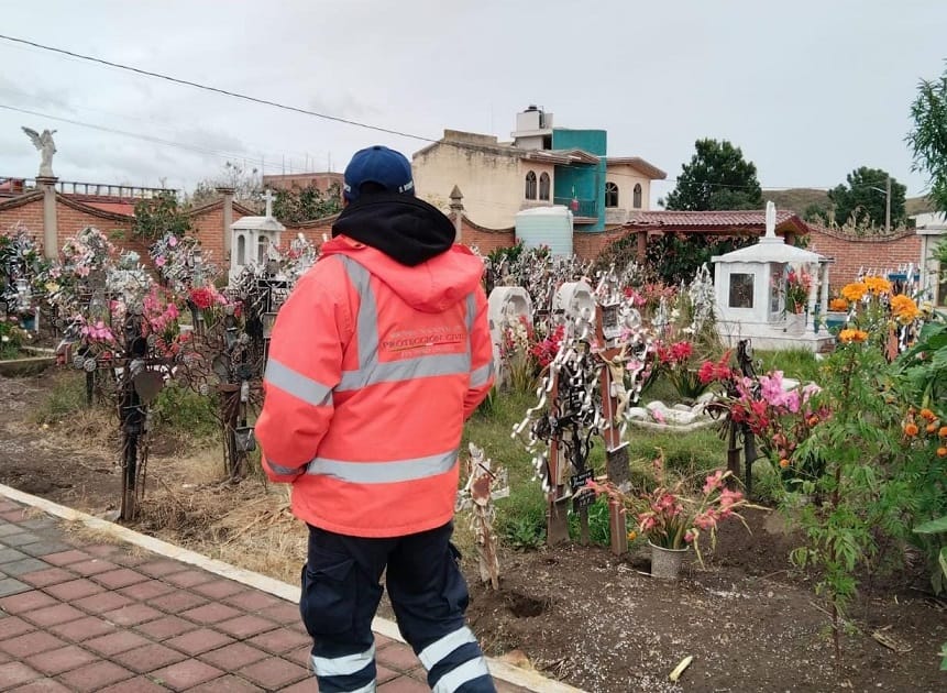 Protección Civil supervisa condición de panteones en San Pedro Cholula 