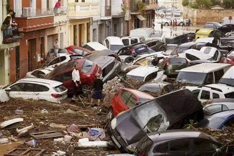 Suman 155 muertos por inundaciones en España