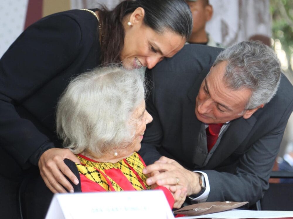 Gobierno de la Ciudad se une al 2° Festival Revolucionario y a la entrega de la medalla “Carmen Serdán” a Elena Poniatowska