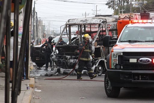 Fuego consume unidad de Ruta 10 en San Jerónimo Caleras