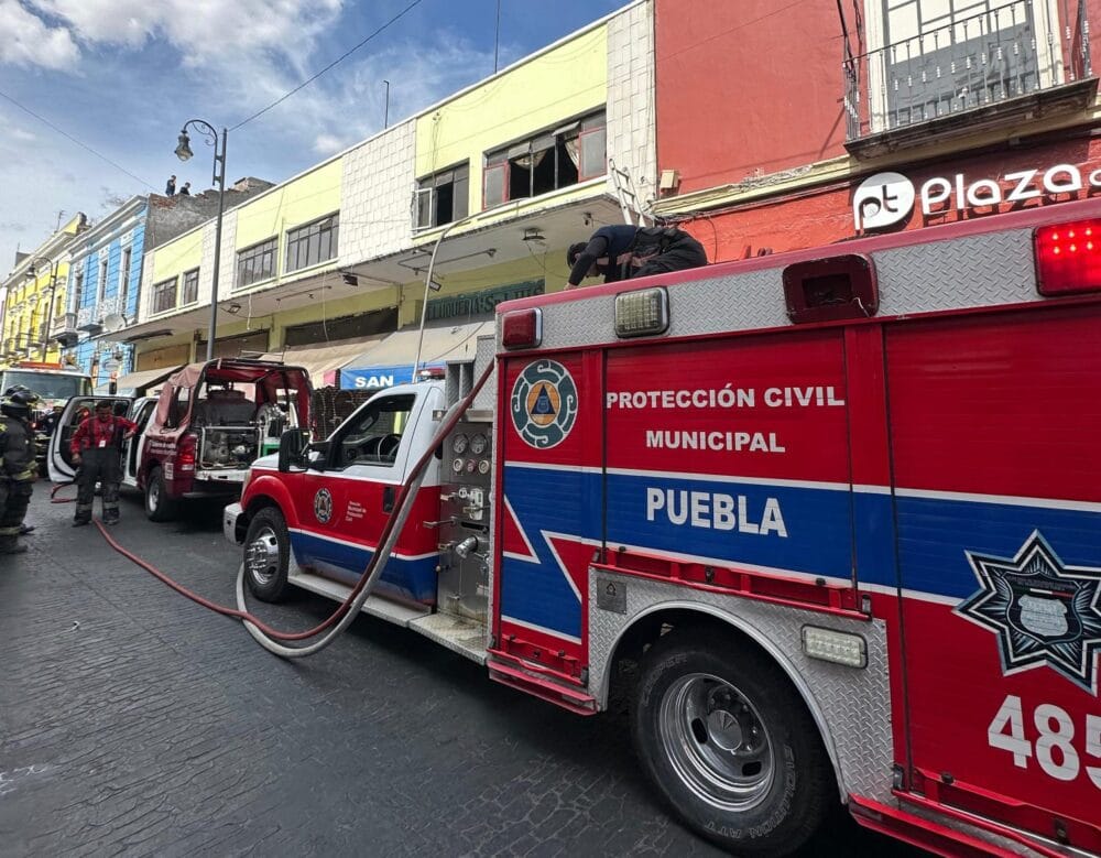 Incendio causa movilización en el Centro Histórico