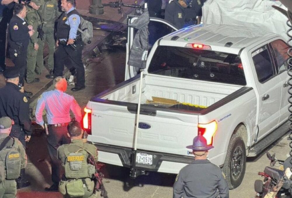 10 personas mueren y 35 resultan heridas tras ser arrolladas por un conductor en Nueva Orleans