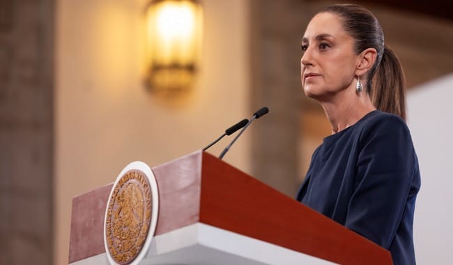 Presidenta firma acuerdo con 22 grupos empresariales para aumentar los productos Hechos en México