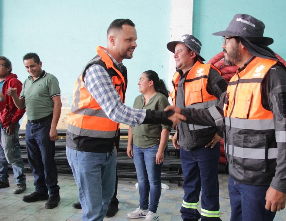 Entregó Gobierno de la Ciudad uniformes a personal operativo de la Secretaría de Movilidad e Infraestructura