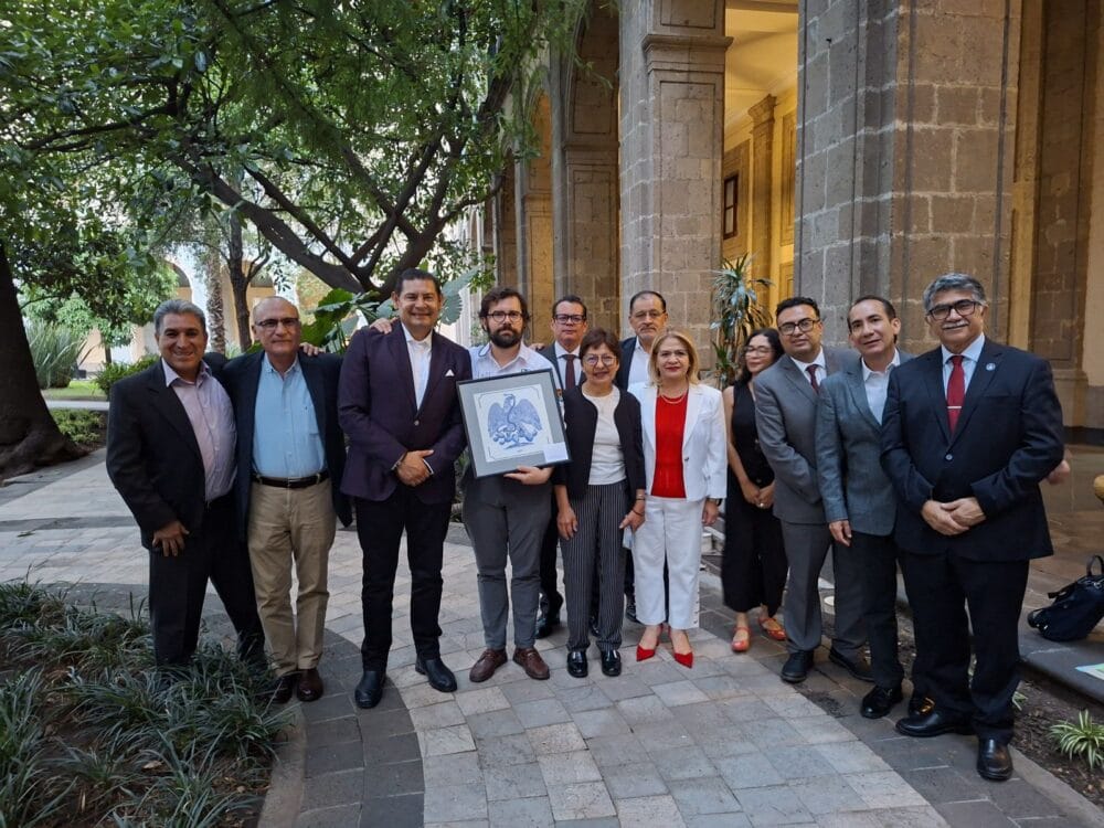 Basificará Claudia Sheinbaum a 2 mil 900 médicos y enfermeras a IMSS- Bienestar