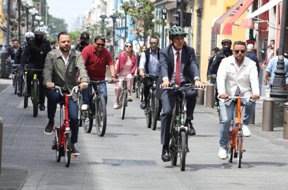 Encabeza Pepe Chedraui rodada en conmemoración de la Semana de la Bicicleta