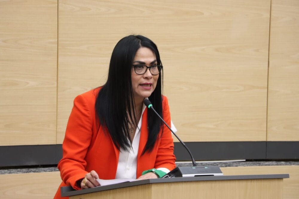 Promueven en el Congreso iniciativa contra la discriminación a las personas con VIH