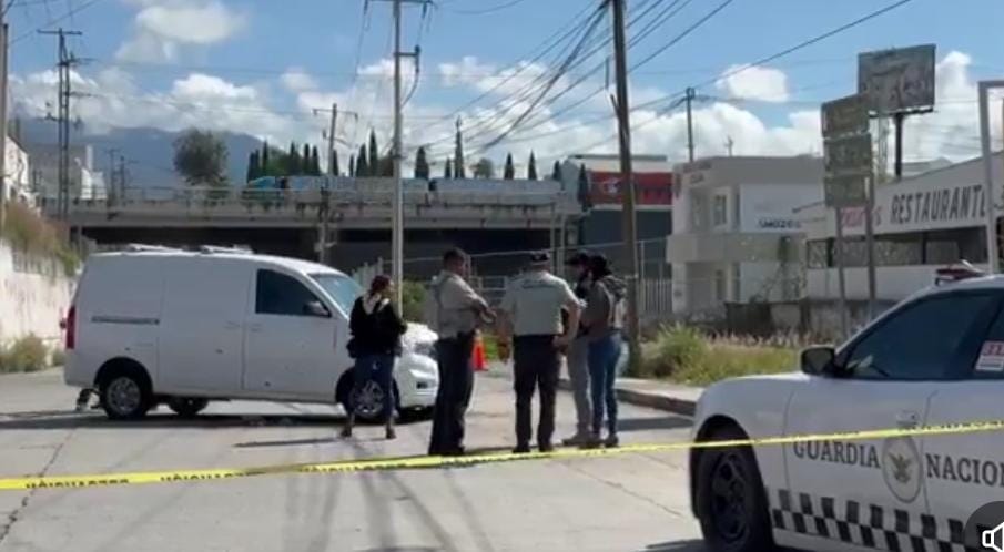 Elementos de GN detienen a dos extranjeros que viajaban en camioneta con reporte de robo en Chachapa