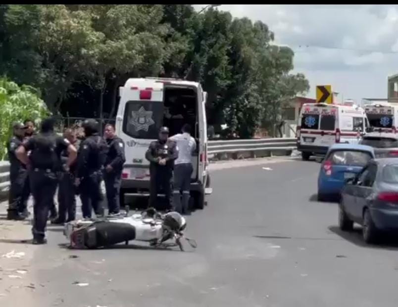 Dos motociclistas fueron atacados a balazos en la desviación a la México-Puebla y vía corta a Santa Ana