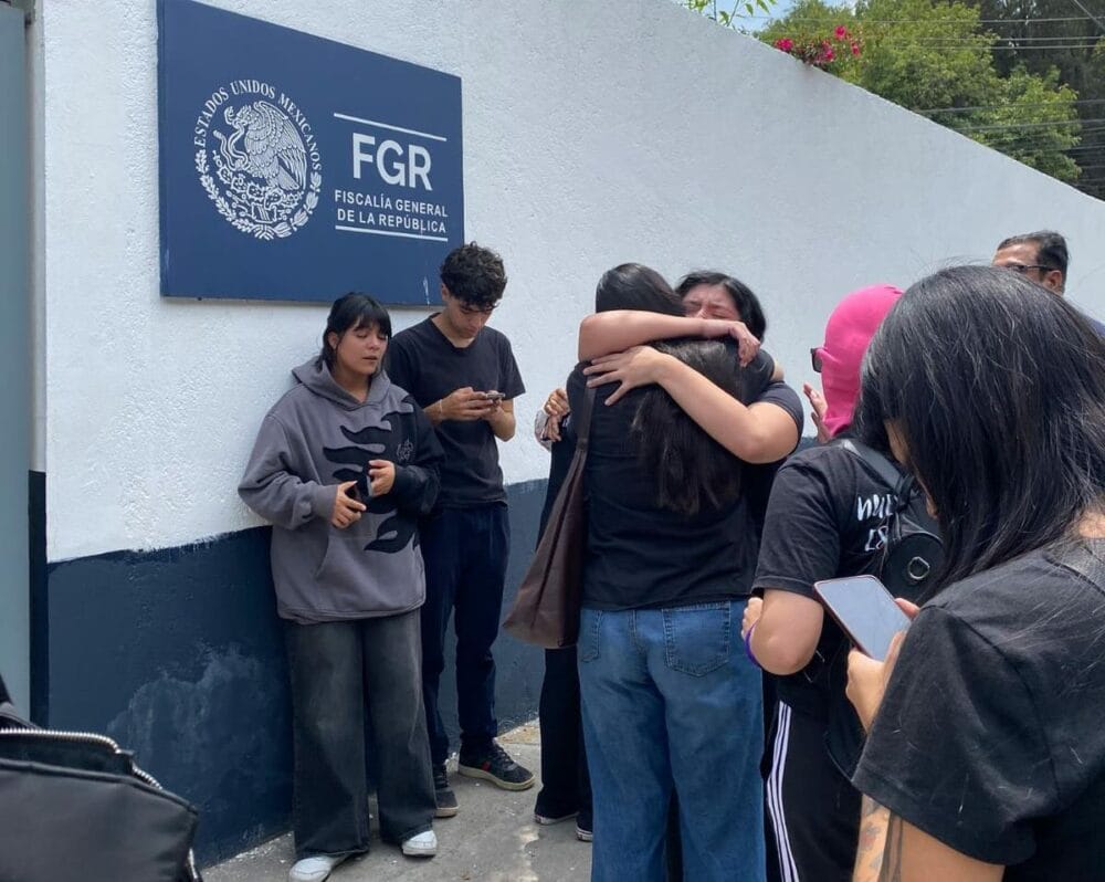 Liberan a las 4 activistas detenidas en la fuente de San Miguel en el Zócalo