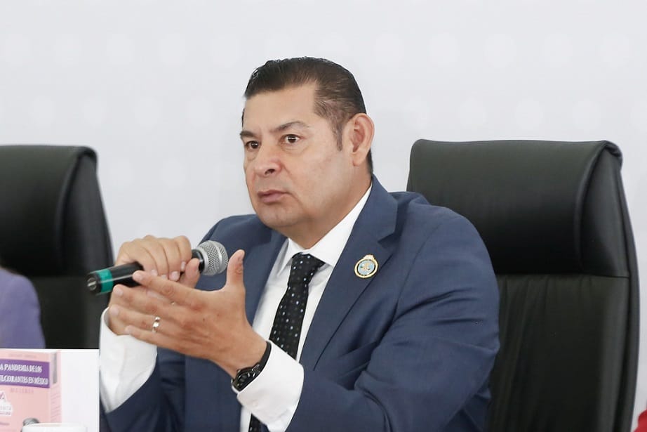 Trasladan a bebé de Huauchinango a Puebla por impacto de bala en cabeza: Armenta
