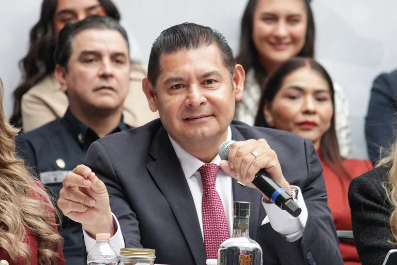 Gobierno no es ni MP, ni Juez, Fiscalía investiga, responde Armenta sobre presunta venta de niños en DIF del morenovallismo
