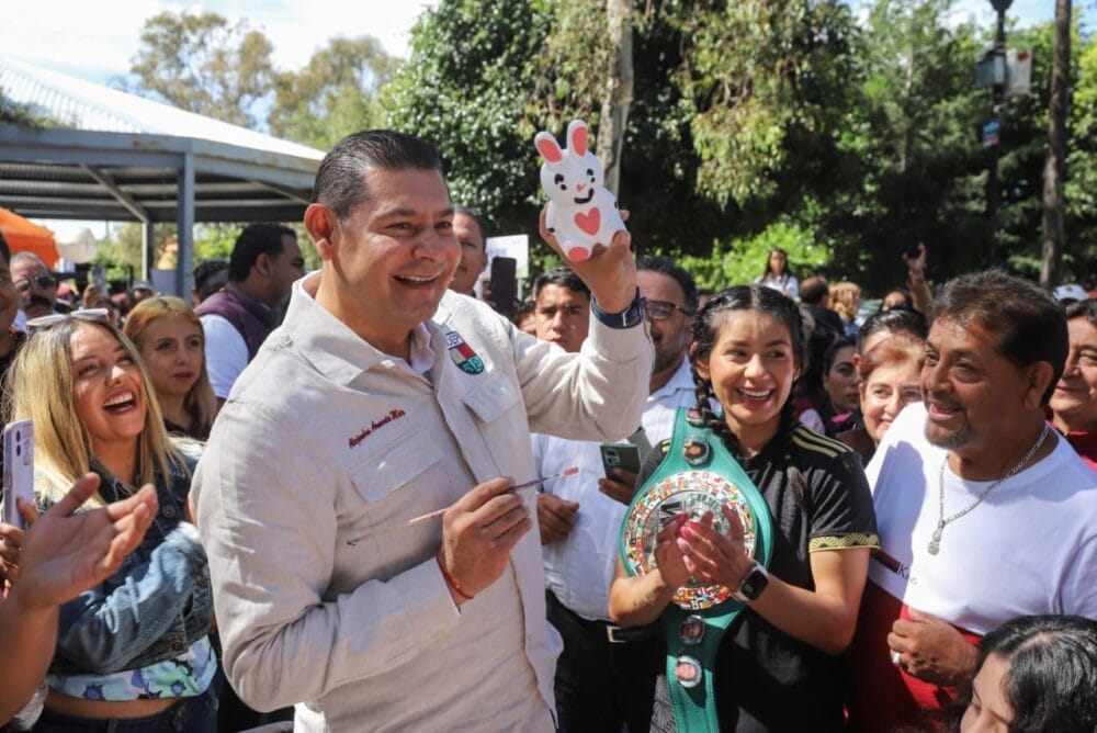 Con cercanía y ejemplo, gobierno de Armenta promueve unidad familiar y reconstruye tejido social