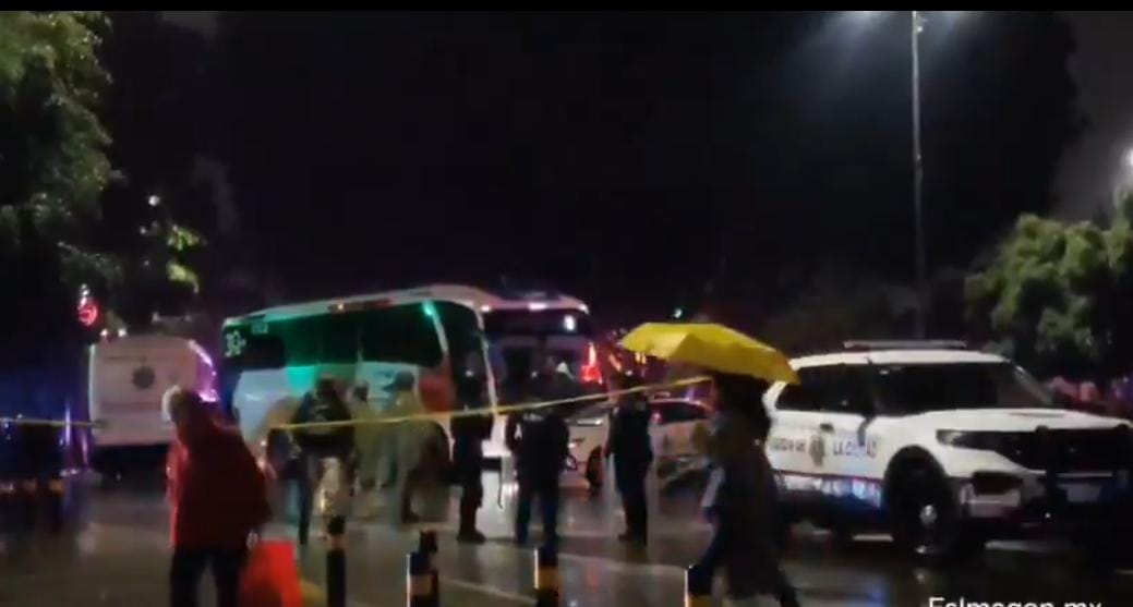 Aseguran dos autobuses donde se trasladaban Normalistas de Teteles