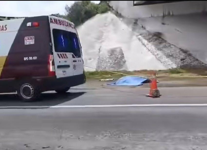 Muere ciclista y dos más resultan lesionados tras ser atropellados por automóvil en la México-Pachuca