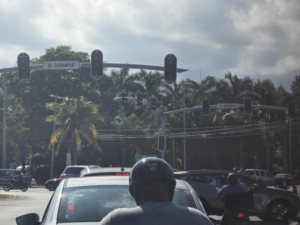 Apagón masivo colapsa servicios, comercios y telefonía en Yucatán, Quintana Roo y Campeche