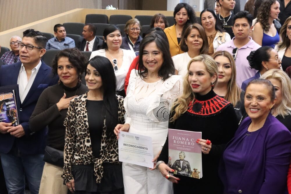 En el Congreso del Estado presentan el libro “Juana C. Romero, una mujer extraordinaria en la historia de México”