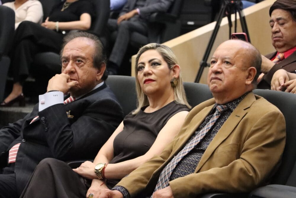 Voluntariado del Congreso Realiza Conferencia Magistral sobre “La Historia del Derecho Notarial en Puebla
