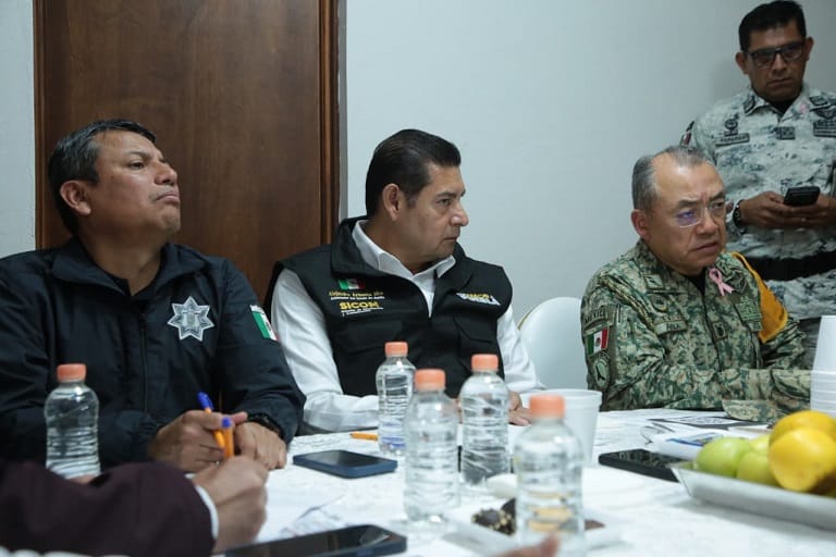 Gobierno de Puebla brinda atención inmediata a familias de Sierra Norte por lluvias 