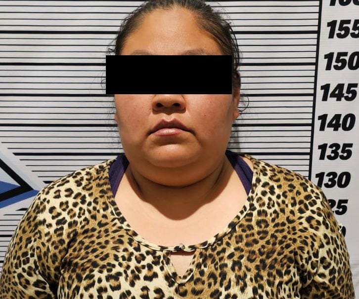 Detienen a Gema N., presunta responsable de extorsionar a comerciantes del mercado Morelos