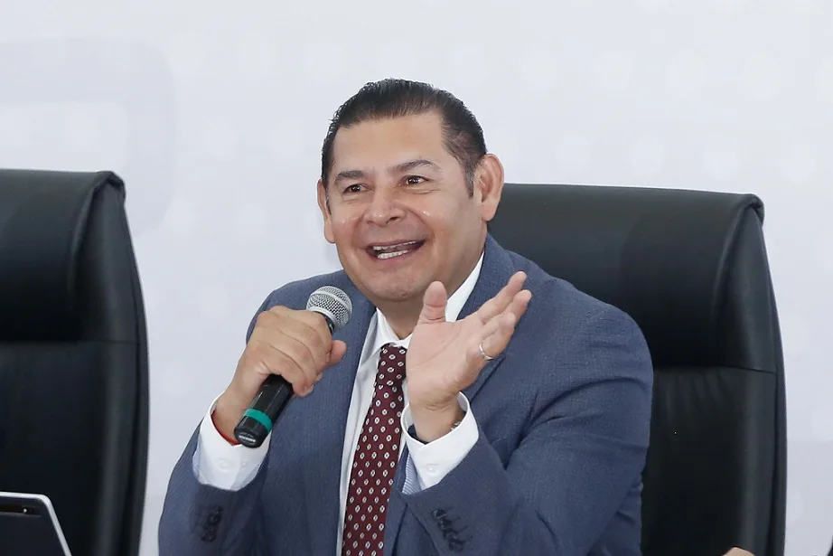 Gobierno de Puebla instalará comedores para migrantes poblanos en Nueva York