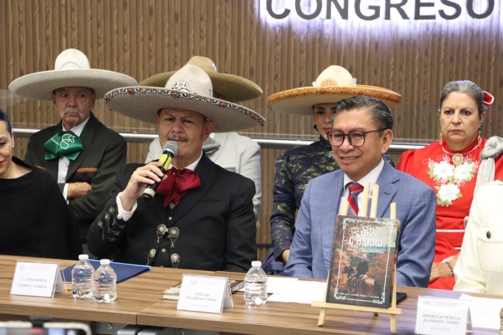 Diputado José Luis Figueroa encabeza presentación del libro “El Charro, Poesía y Sentimiento