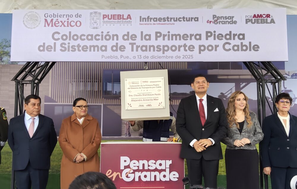 Arranca obra de Cablebús en Puebla; Rosa Icela Rodríguez y Armenta colocan primera piedra