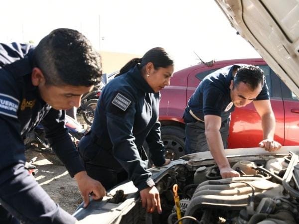 Policías de Puebla reciben capacitación en materia de detección de vehículos robados