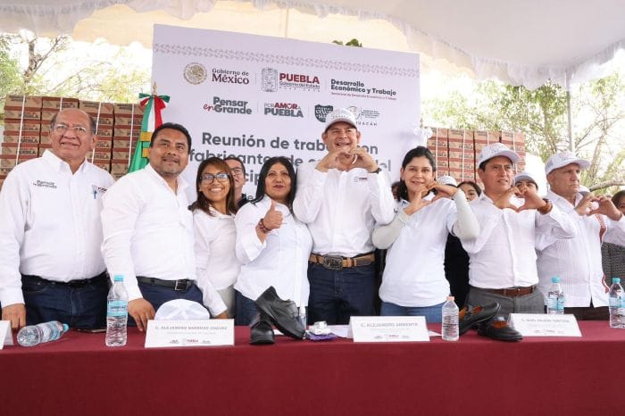 Impulsa Gobierno de Puebla proyecto para procesar piel y fortalecer industria del calzado 
